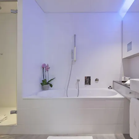 Swiss Luxury Szálloda
